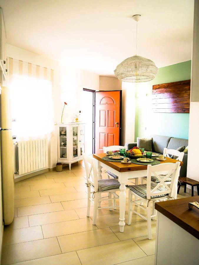 Cala Verdegiglio Home โมโนโปลี ภายนอก รูปภาพ