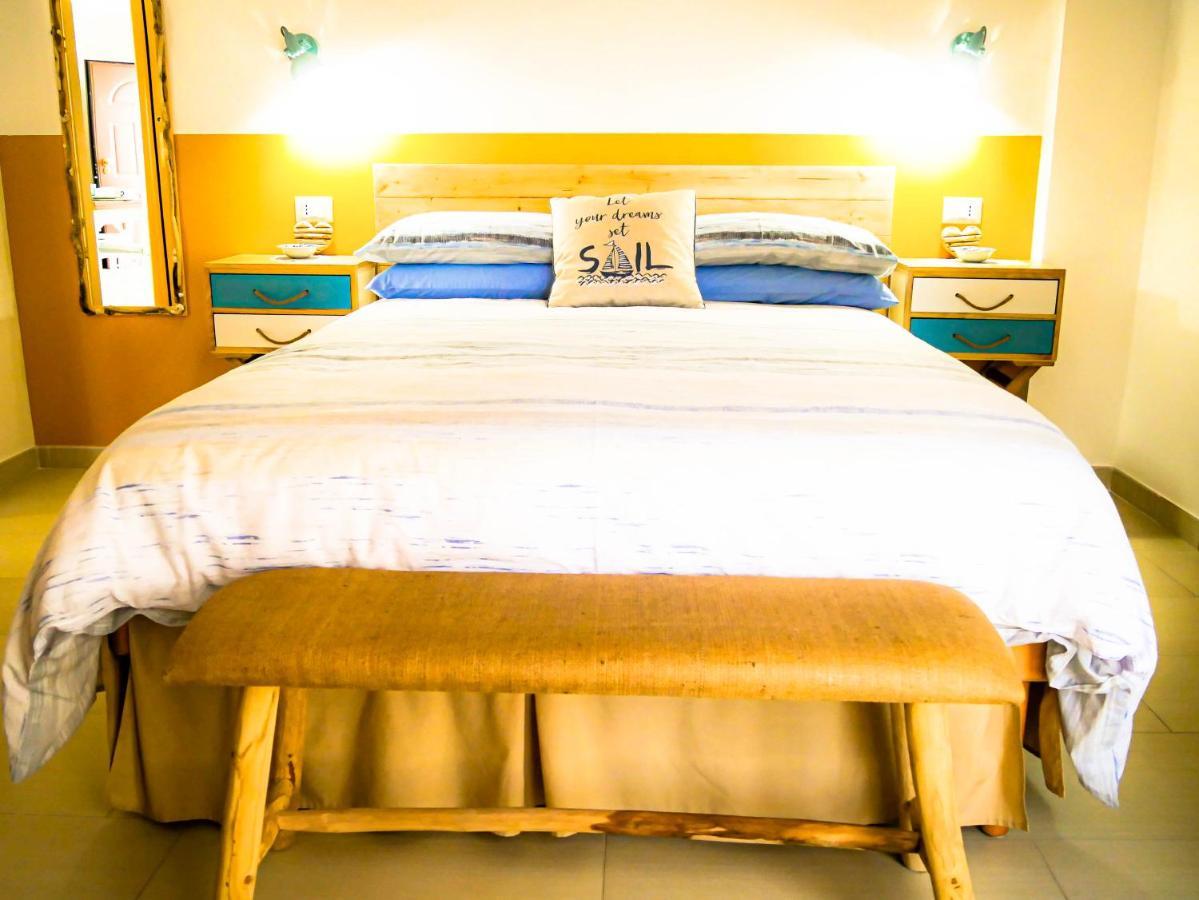 Cala Verdegiglio Home โมโนโปลี ภายนอก รูปภาพ